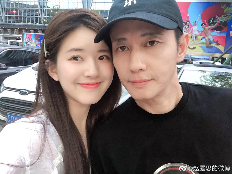 吴越现今与谁一起生活 吴越现今与谁一起生活