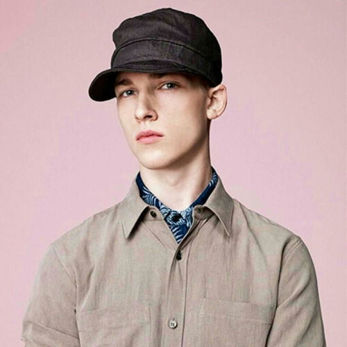 韩红管彤结婚接吻相片 韩红管彤结婚接吻相片